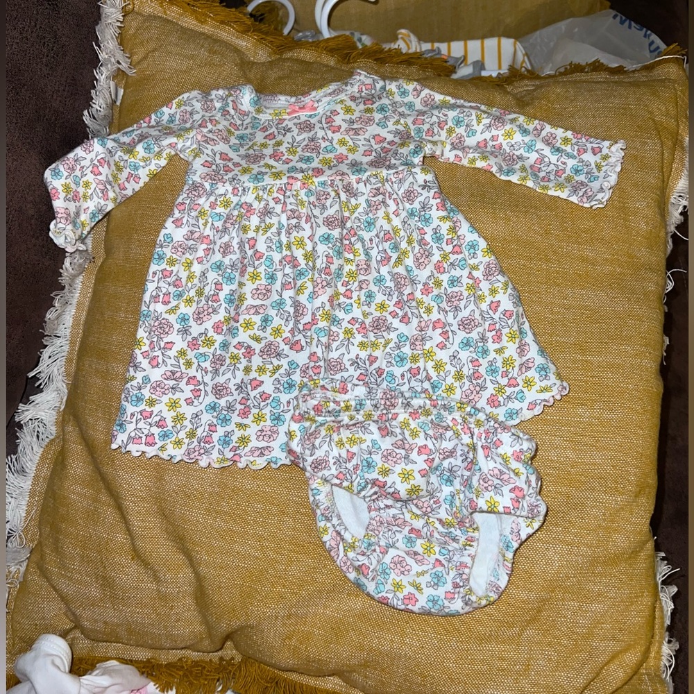 Carter’s floral set with bloomers